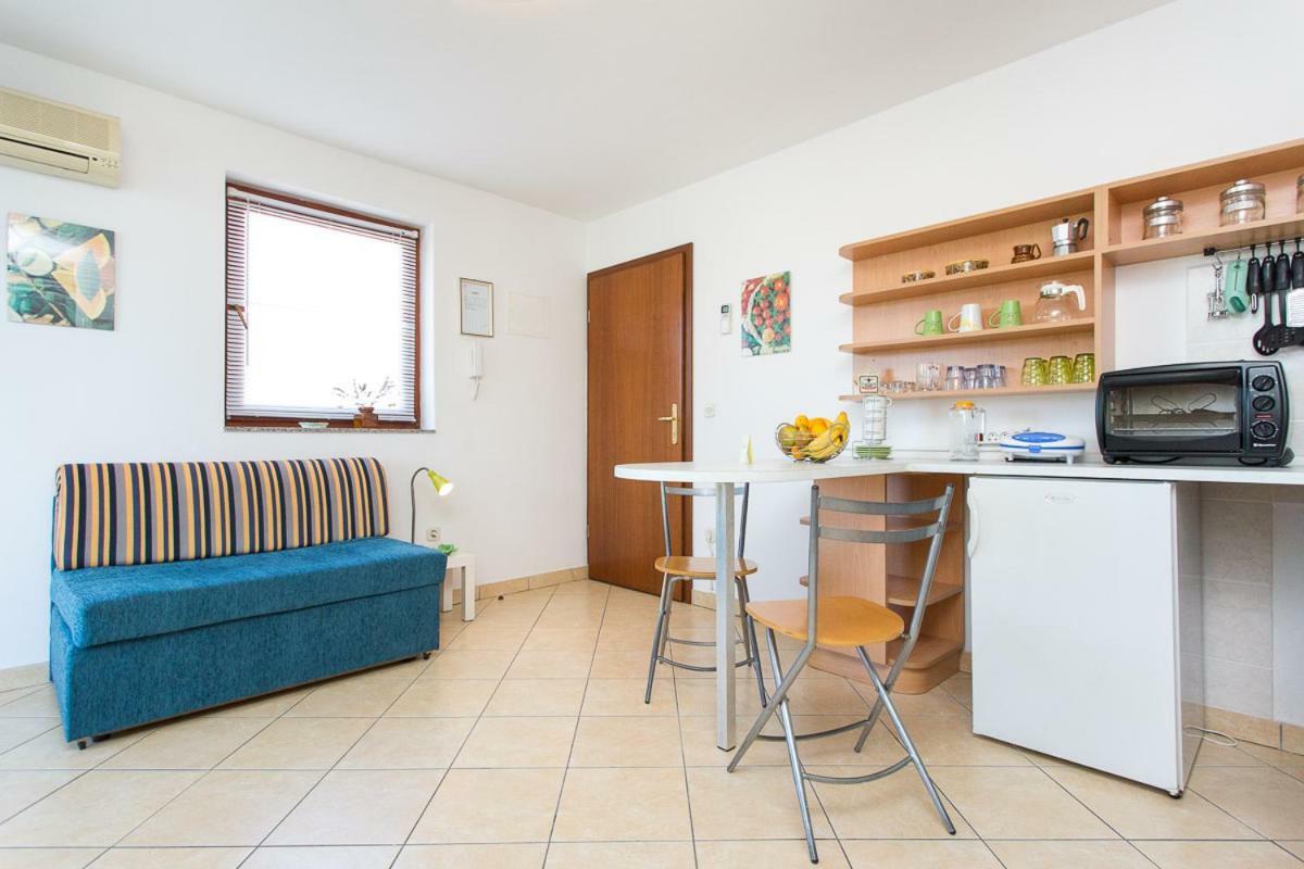 1-Bedroom Apartment With Loggia In Punat Island Krk Exterior photo