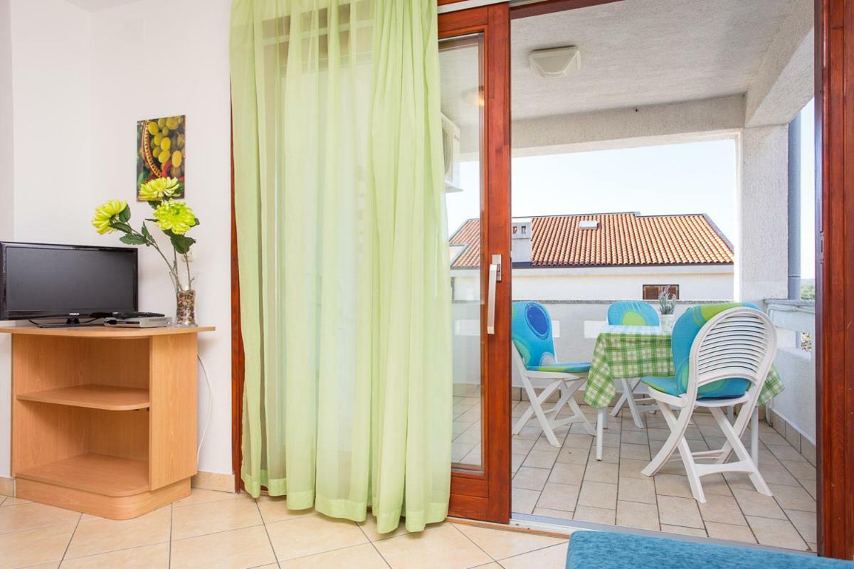 1-Bedroom Apartment With Loggia In Punat Island Krk Exterior photo